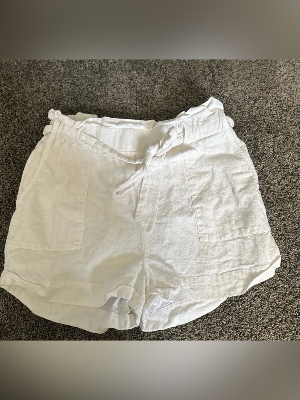 La Hearts White Shorts Size Small 0192
